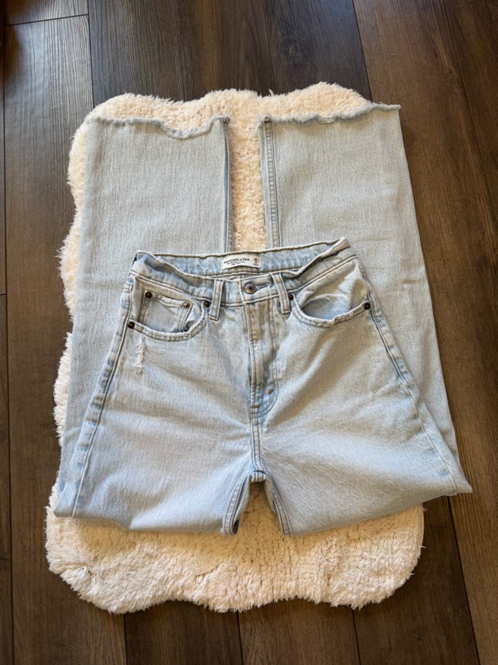 Abercrombie & Fitch The 90 relaxed Jeans, light blue